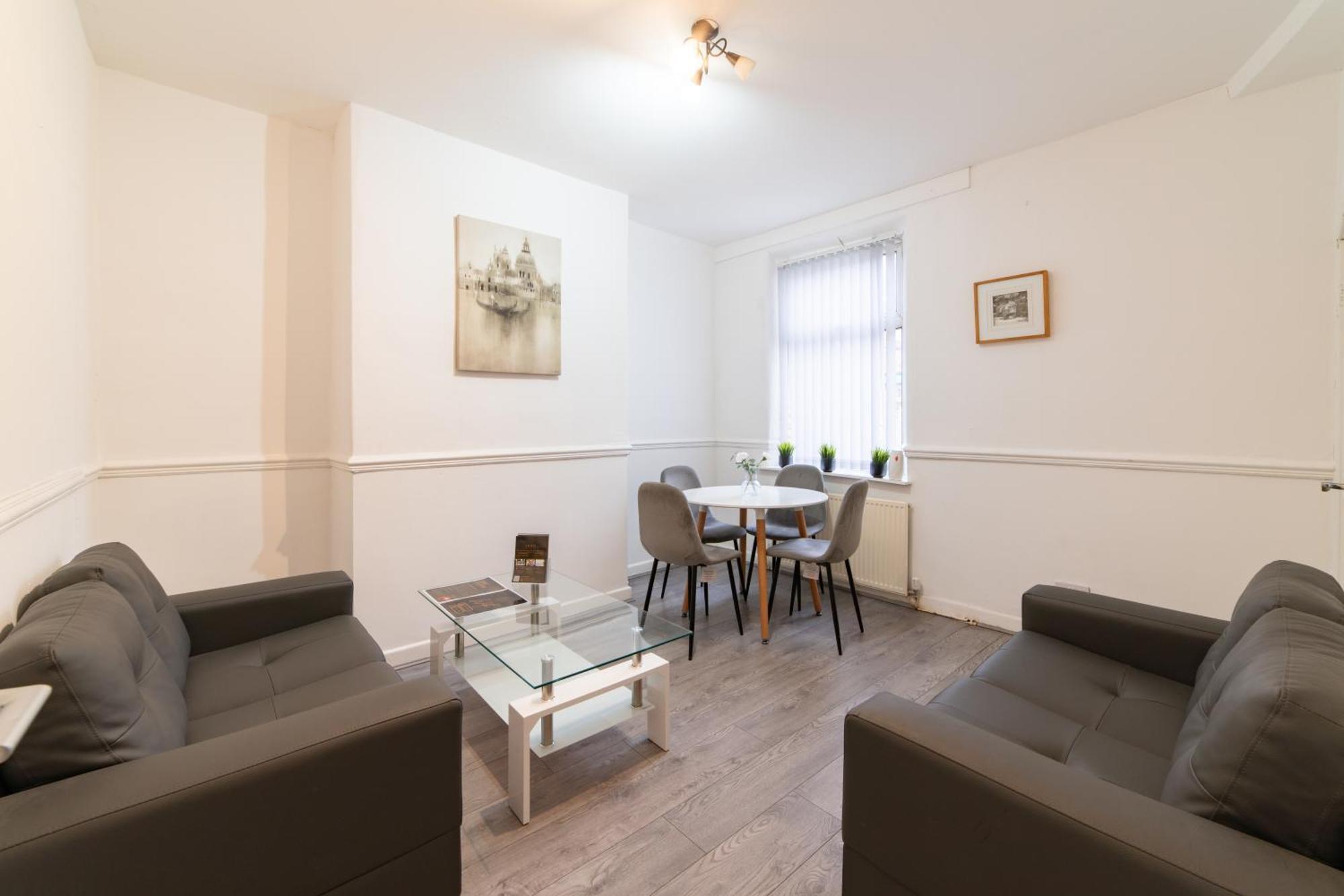 Cozy Rooms In Shared Accommodation Near Anfield Stadium With Parking And Wifi Liverpool Eksteriør bilde
