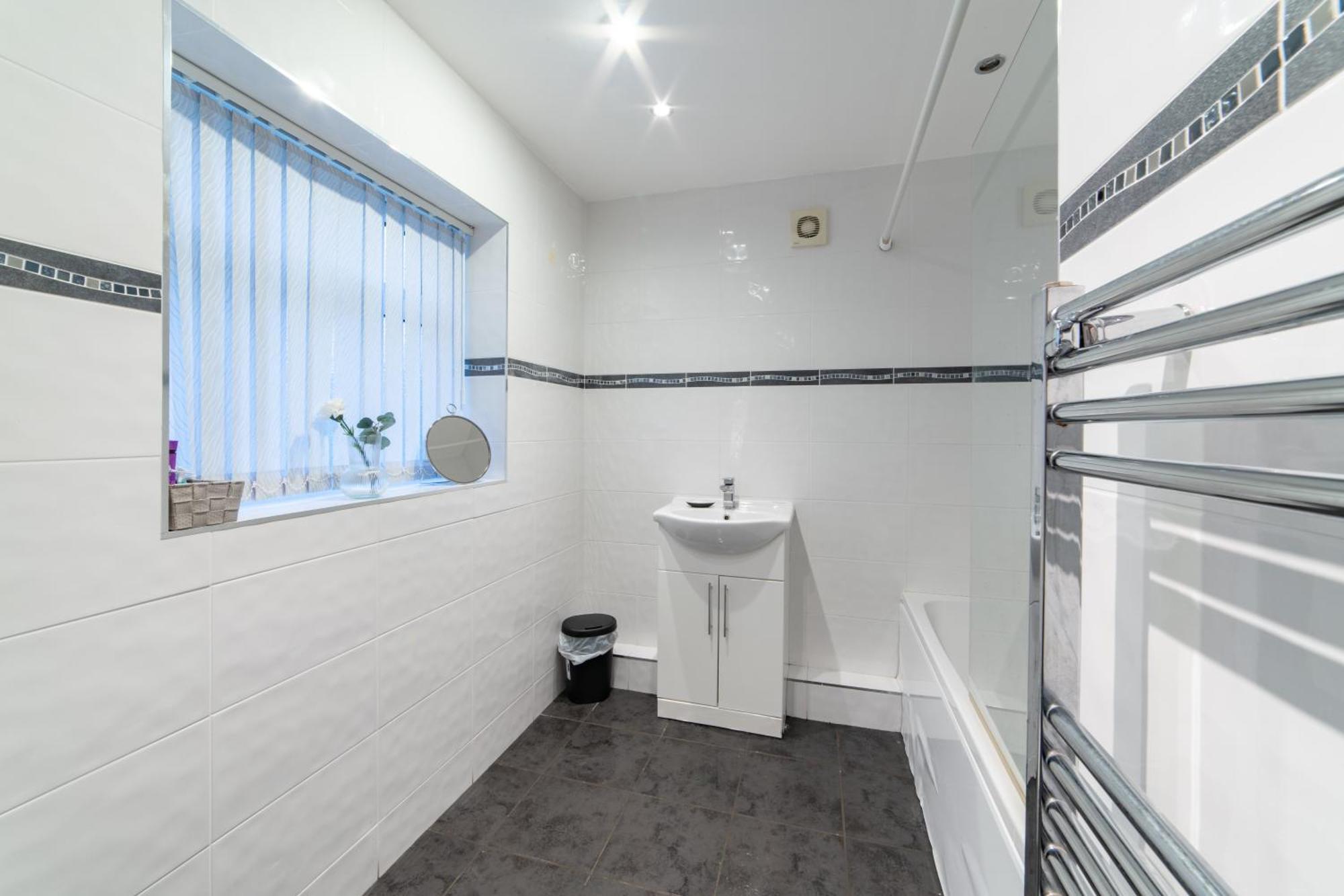 Cozy Rooms In Shared Accommodation Near Anfield Stadium With Parking And Wifi Liverpool Eksteriør bilde