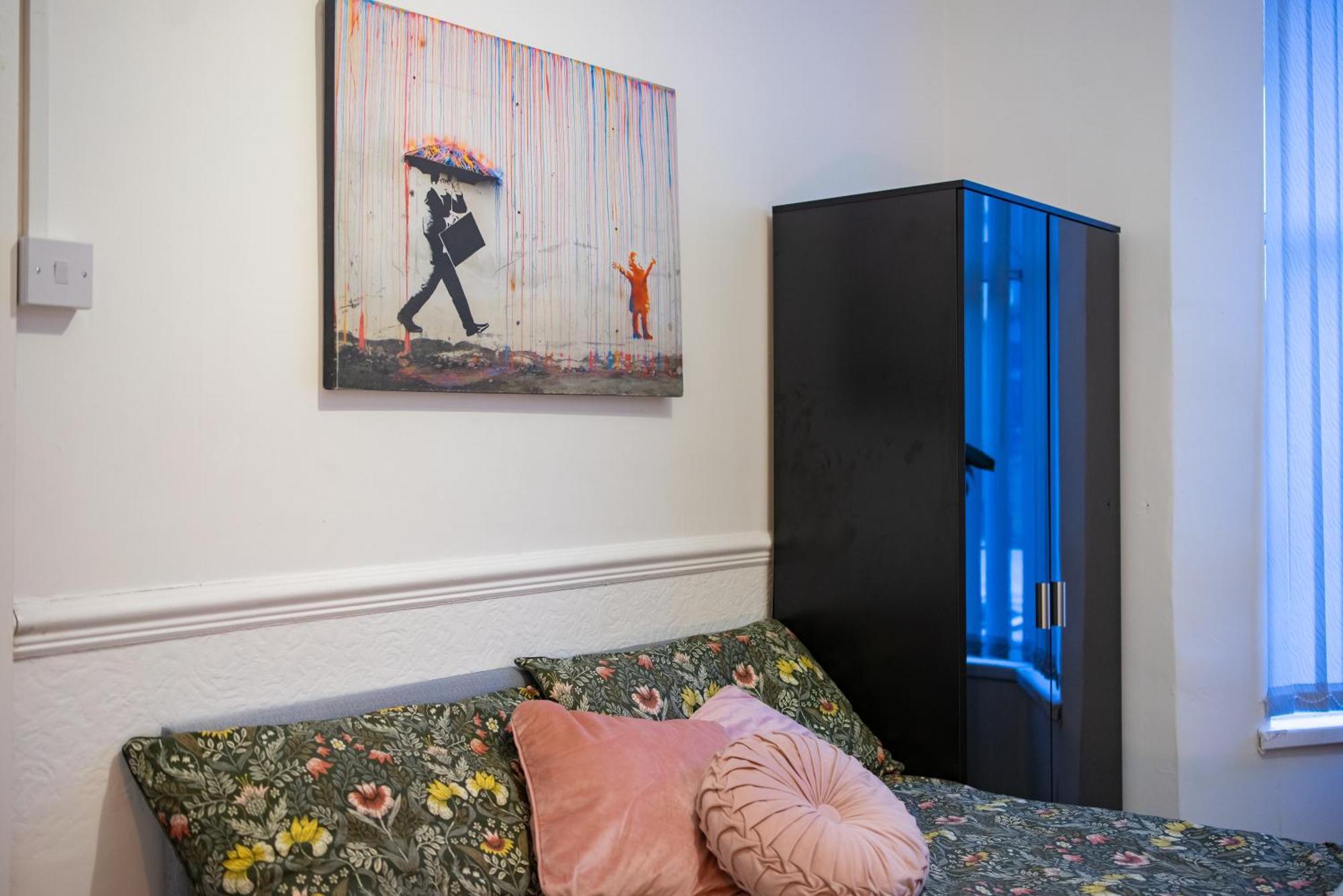 Cozy Rooms In Shared Accommodation Near Anfield Stadium With Parking And Wifi Liverpool Eksteriør bilde